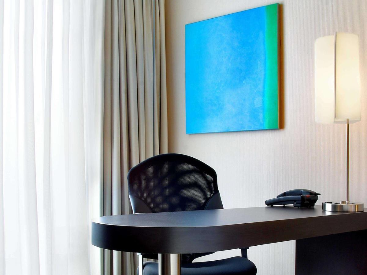 Novotel Toronto North York Exteriör bild