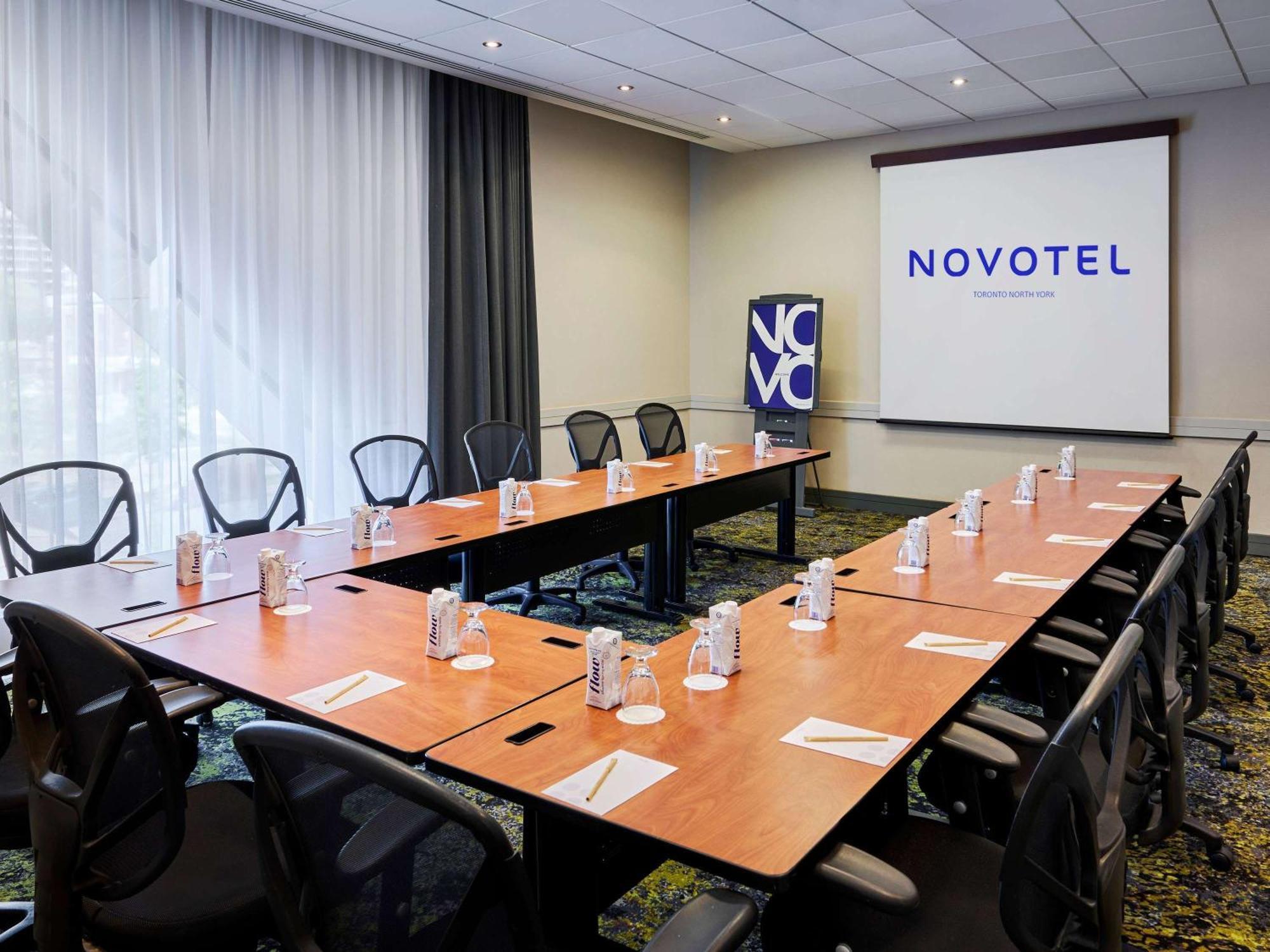 Novotel Toronto North York Exteriör bild